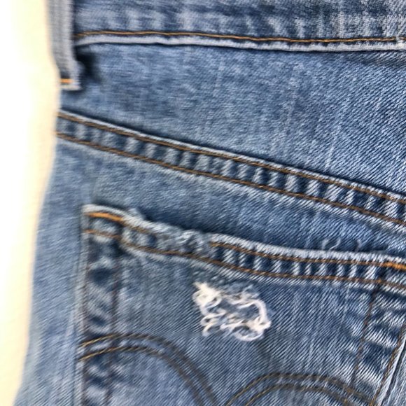 LEVI'S NOUVEAU 515 Distressed Jean Shorts Size 6 - Picture 6 of 11